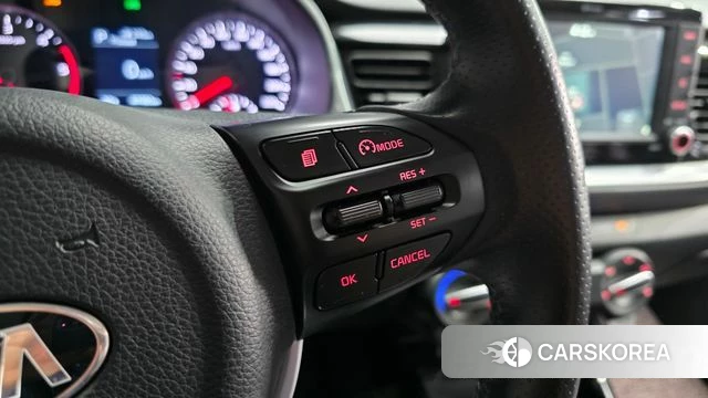 Kia Stonic 2018 Белый из Кореи, фото 5