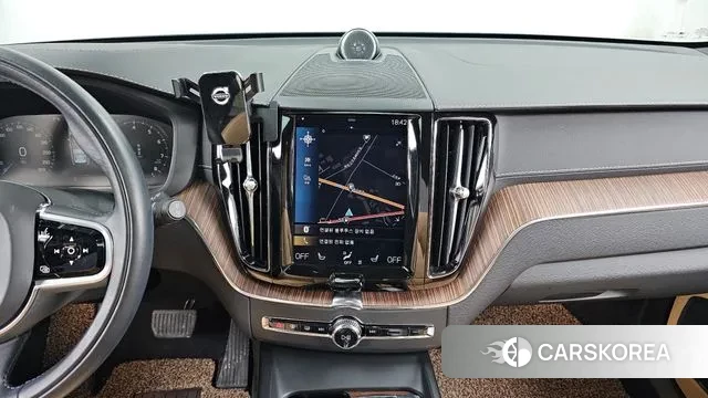 Volvo XC60 second Generation 2021 Белый из Кореи, фото 5