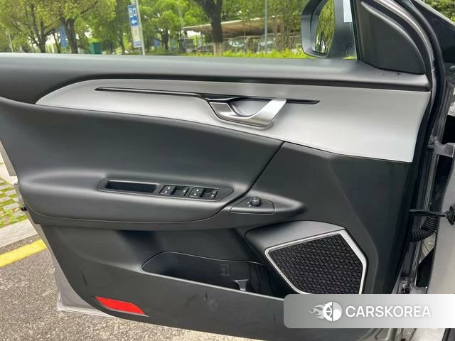 Geely Geometry A 2023 Серебристо-серый из Китая, фото 5
