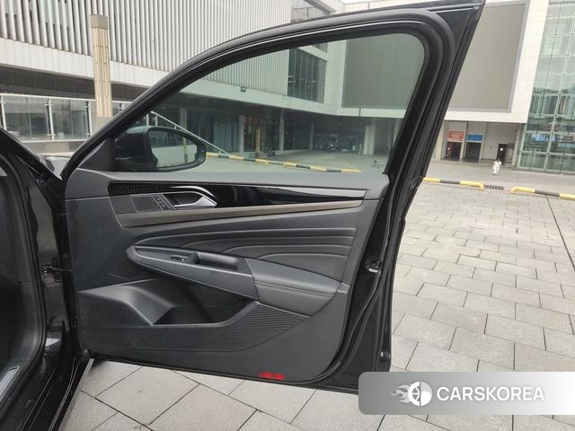 Volkswagen Passat PHEV 2021 Черный из Китая, фото 5