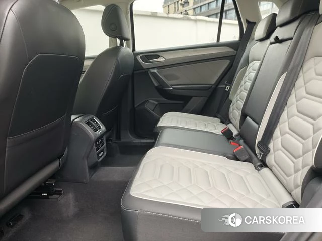 Volkswagen Tanyue 2024 Черный из Китая, фото 5