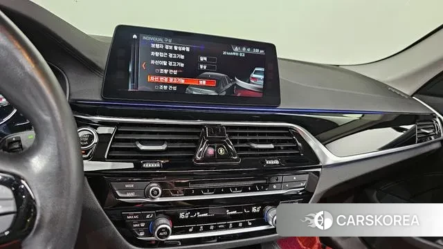 BMW 5 Series (G30) 2018 Черный из Кореи, фото 5