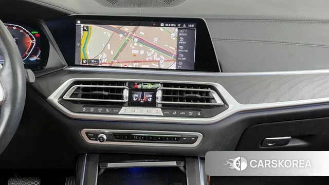 BMW X7 (G07) 2022 Белый из Кореи, фото 5