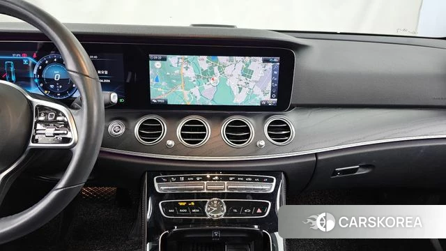 Mercedes-Benz E-Class W213 2020 Белый из Кореи, фото 5
