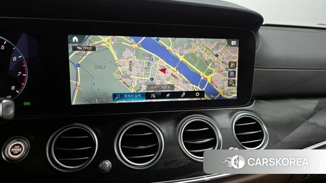 Mercedes-Benz E-Class W213 2023 Белый из Кореи, фото 5