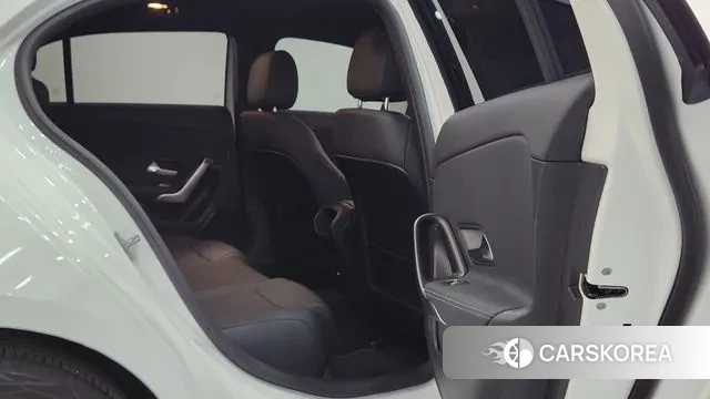 Mercedes-Benz A-Class W177 2024 Белый из Кореи, фото 5