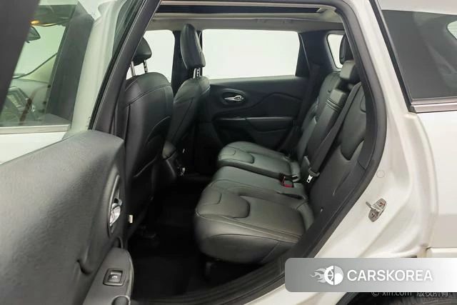 Jeep Free light 2018 Белый из Китая, фото 5
