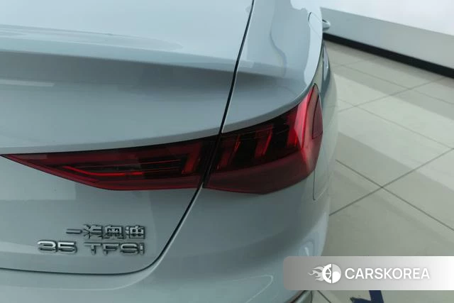 Audi A3 2024 Белый из Китая, фото 5
