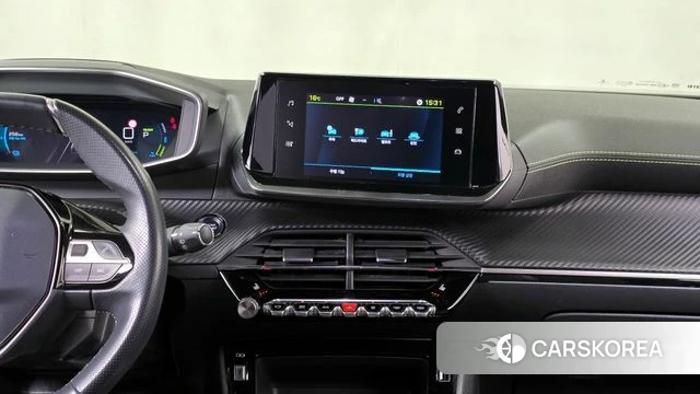 Peugeot e-2008 second generation 2021 Оранжевый из Кореи, фото 5