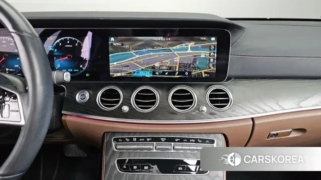 Mercedes-Benz E-Class W213 2021 Серый из Кореи, фото 5