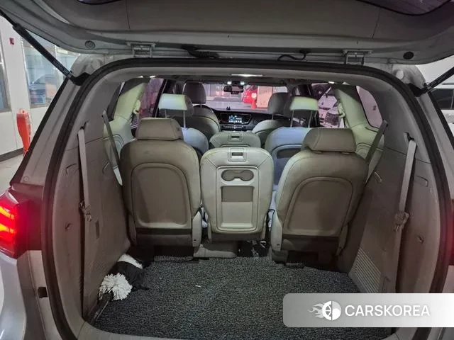 Kia The New Carnival 2018 Серебряный из Кореи, фото 5