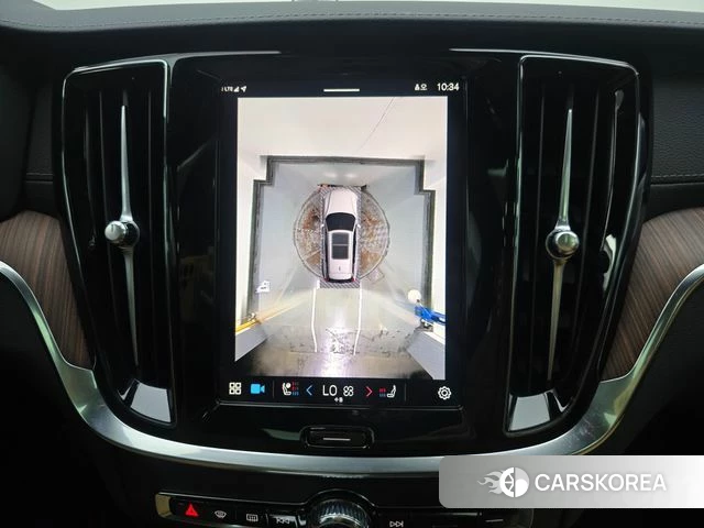 Volvo V60 Cross-Country 2nd Generation 2025 Белый из Кореи, фото 5