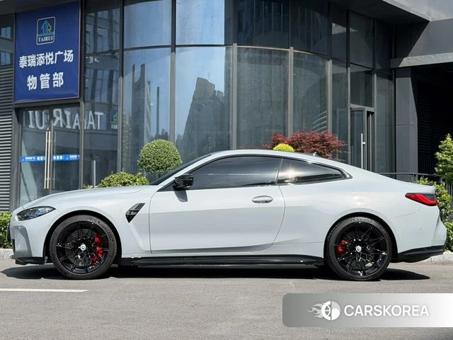 BMW M4 2023 Серебристо-серый из Китая, фото 5