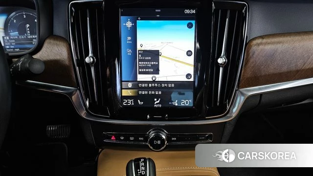 Volvo S90 2019 Светло-серебряный цвет из Кореи, фото 5