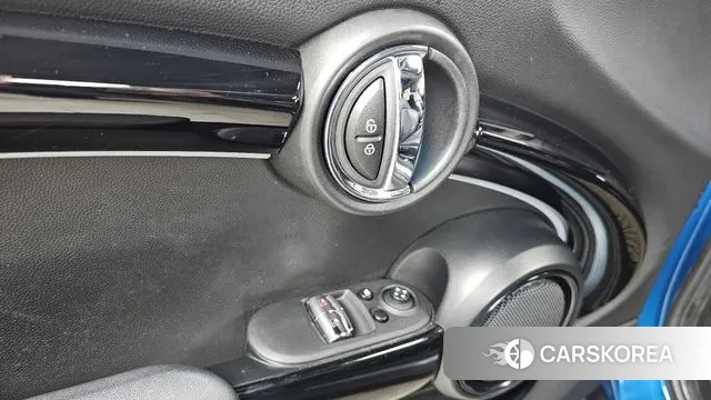 Mini Cooper 2023 Синий из Кореи, фото 5