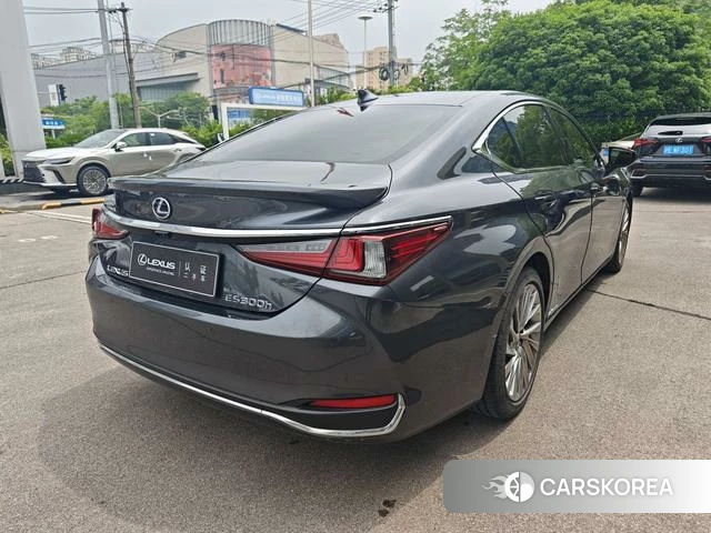 Lexus ES 2022 Серебристо-серый из Китая, фото 5
