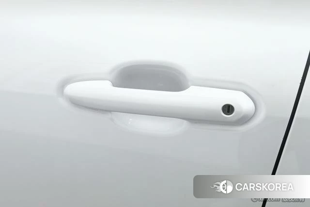 Toyota Crown Lufang 2023 Белый из Китая, фото 5