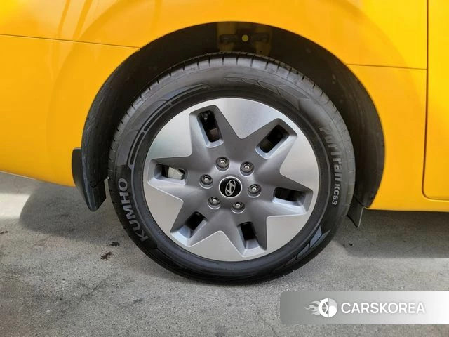 Hyundai Staria 2025 Желтый из Кореи, фото 5