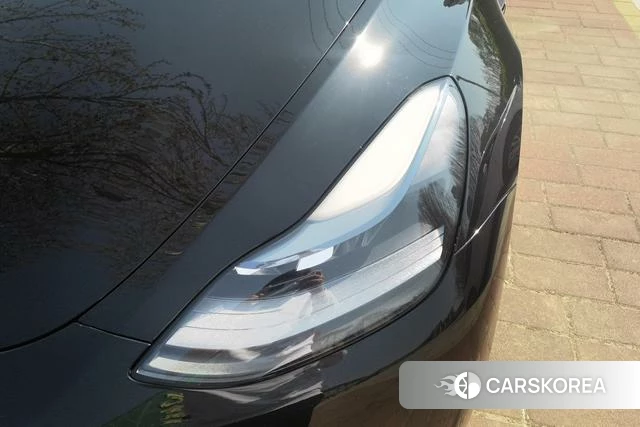 Tesla Model Y 2023 Черный из Китая, фото 5