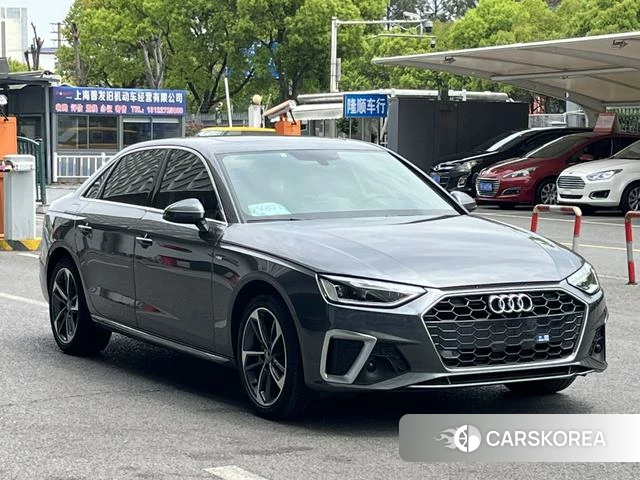 Audi A4L 2021 Темно-серый из Китая, фото 5