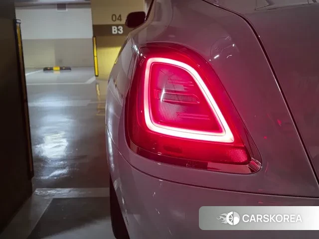 Rolls-Royce Ghost 2nd Generation 2022 Серебристо-серый из Кореи, фото 5