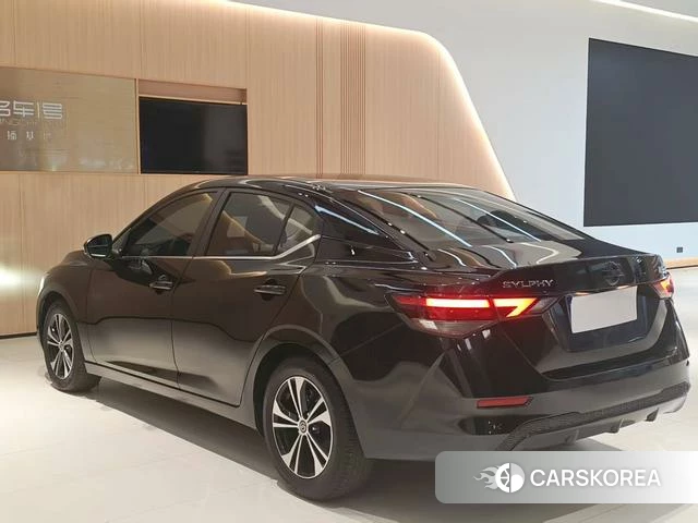 Nissan Xuan Yi 2022 Черный из Китая, фото 5