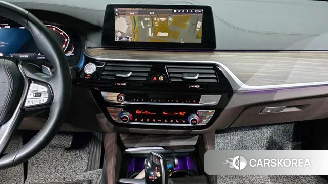 BMW 5 Series (G30) 2020 Белый из Кореи, фото 5
