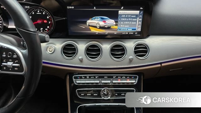 Mercedes-Benz E-Class W213 2018 Белый из Кореи, фото 5