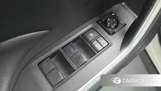Toyota RAV4 5th Generation 2019 Белый из Кореи, фото 5