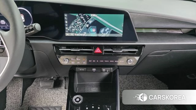 Kia Di Ol Nu Niro 2025 Белый из Кореи, фото 5