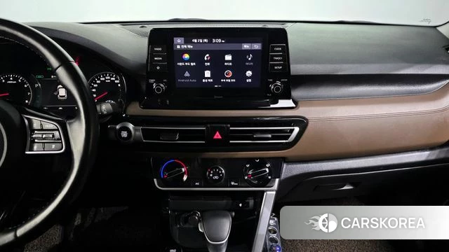 Kia Seltos 2022 Белый из Кореи, фото 5