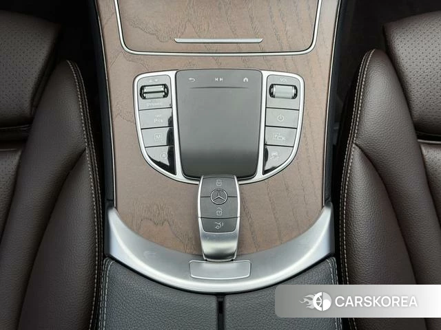 Mercedes-Benz GLC 2022 Черный из Китая, фото 5