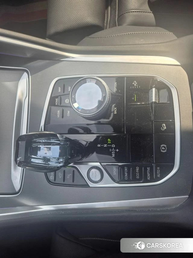 BMW X6 (G06) 2023 Белый из Кореи, фото 5