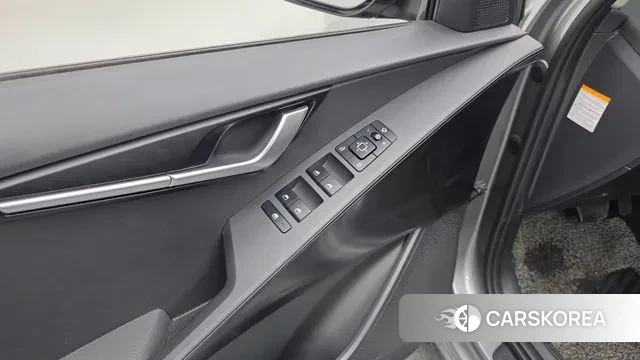 Kia Di Ol Nu Niro 2022 Серебристо-серый из Кореи, фото 5