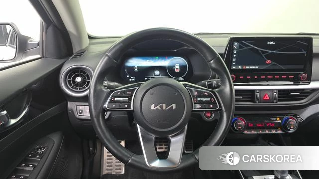 Kia The New K3 2nd generation 2023 Белый из Кореи, фото 5
