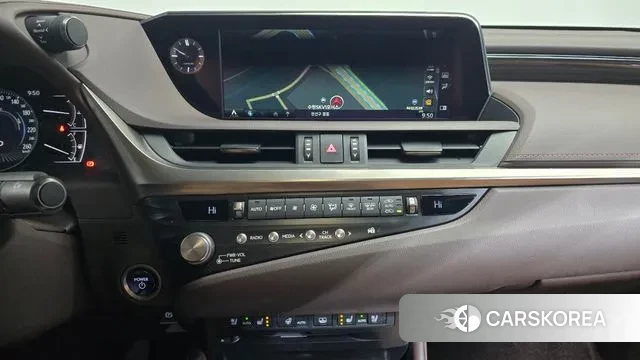 Lexus ES300h 7th generation 2021 Серый из Кореи, фото 5