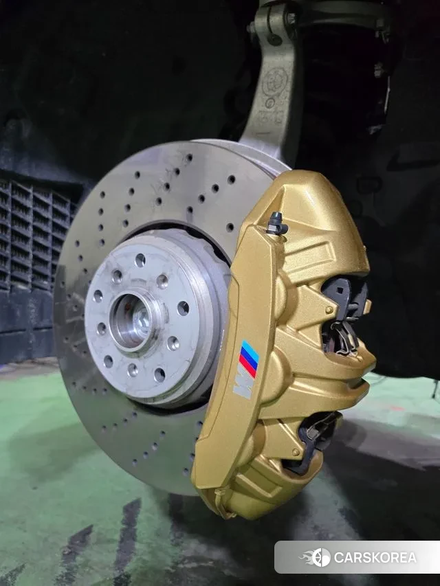 BMW M5 (G90) 2025 Черный из Кореи, фото 5