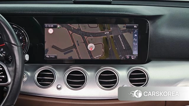 Mercedes-Benz E-Class W213 2018 Синий из Кореи, фото 5