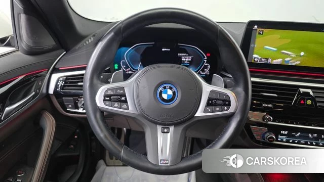 BMW 5 Series (G30) 2022 Белый из Кореи, фото 5