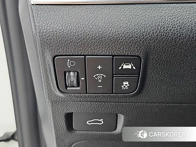 Kia K5 3rd generation 2023 Белый из Кореи, фото 5