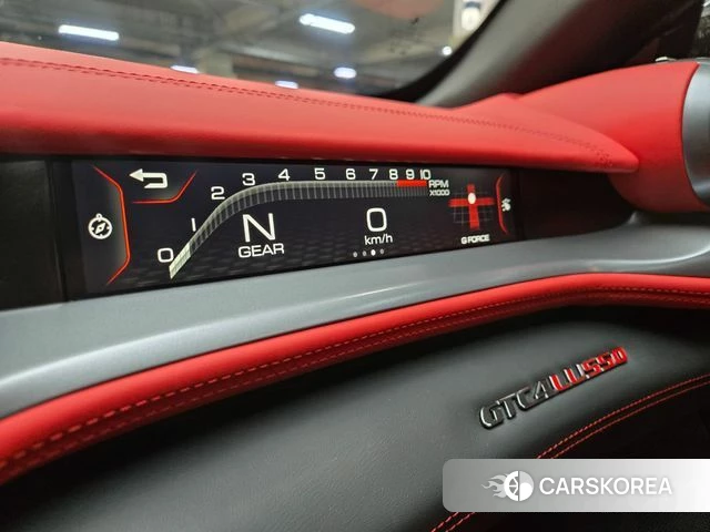 Ferrari GTC4 Russo 2019 Белый из Кореи, фото 5