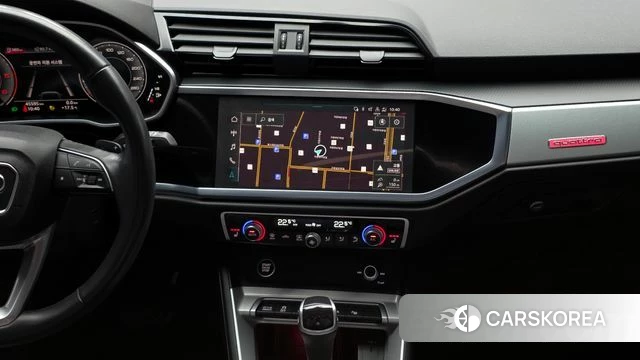 Audi Q3 (F3) 2023 Белый из Кореи, фото 5