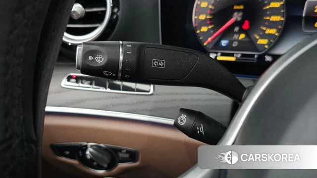 Mercedes-Benz E-Class W213 2018 Белый из Кореи, фото 5