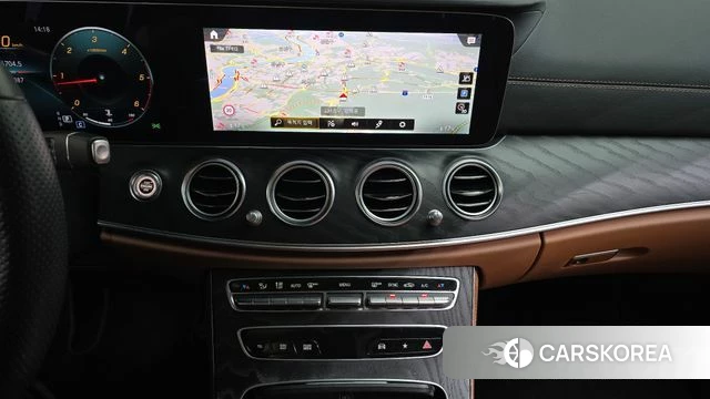 Mercedes-Benz E-Class W213 2021 Белый из Кореи, фото 5