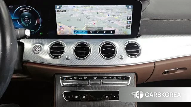 Mercedes-Benz E-Class W213 2021 Белый из Кореи, фото 5