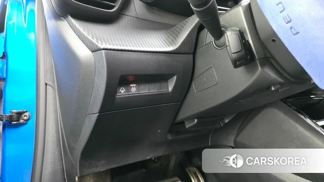 Peugeot e-208 second Generation 2022 Синий из Кореи, фото 5