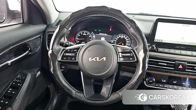 Kia Seltos 2022 Белый из Кореи, фото 5