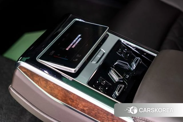 Audi A8 2021 Черный из Китая, фото 5