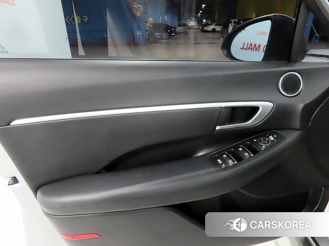 Hyundai Sonata (DN8) 2021 Серебристо-серый из Кореи, фото 5