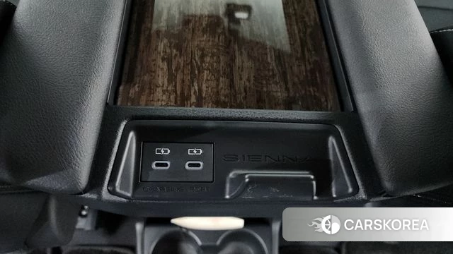 Toyota Sienna 4th Generation 2025 Белый из Кореи, фото 5